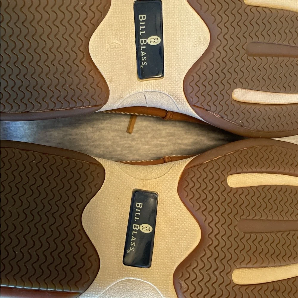 Bill Blass Two-Tone Tan and Cream Leather Boat Shoes Men’s Size 81/2 M